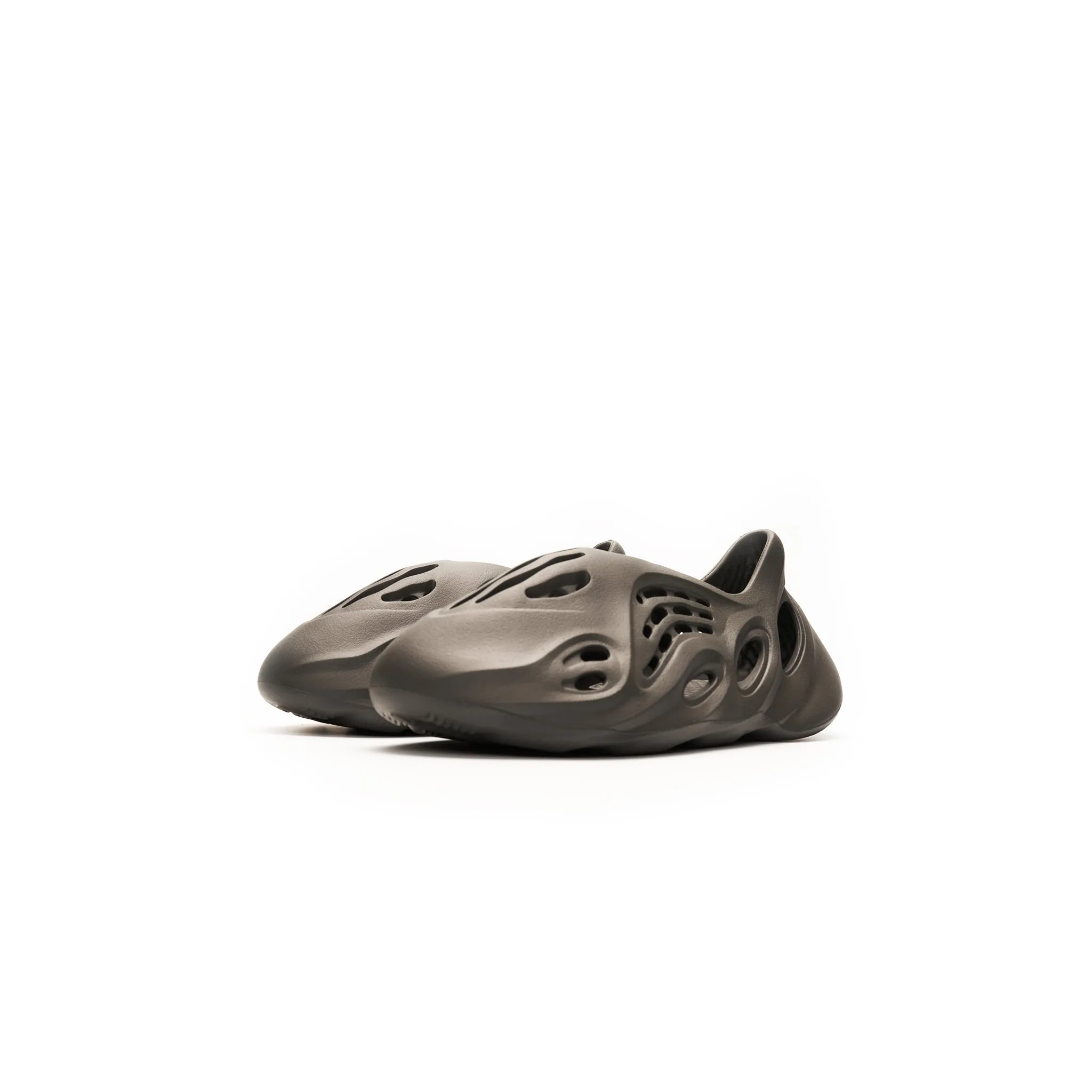 adidas Yeezy Foam RNR Carbon