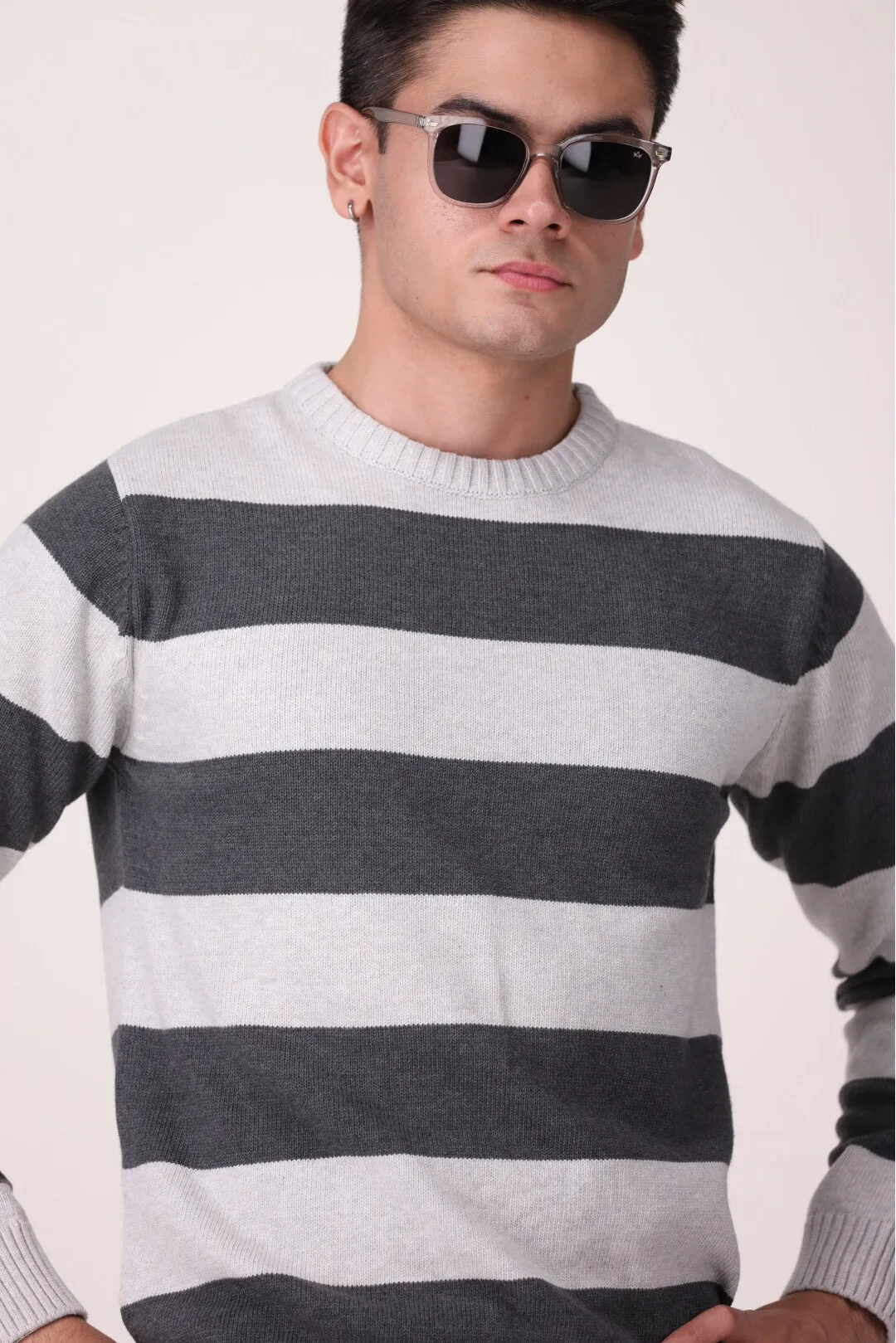 COLOR BLOCK STRIPE SWEATER