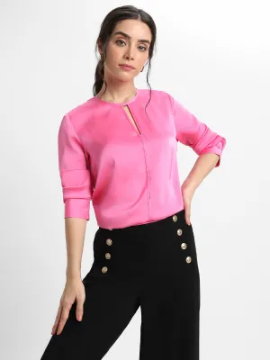DL Woman Stylised V Neck Regular Fit Solid Pink Top