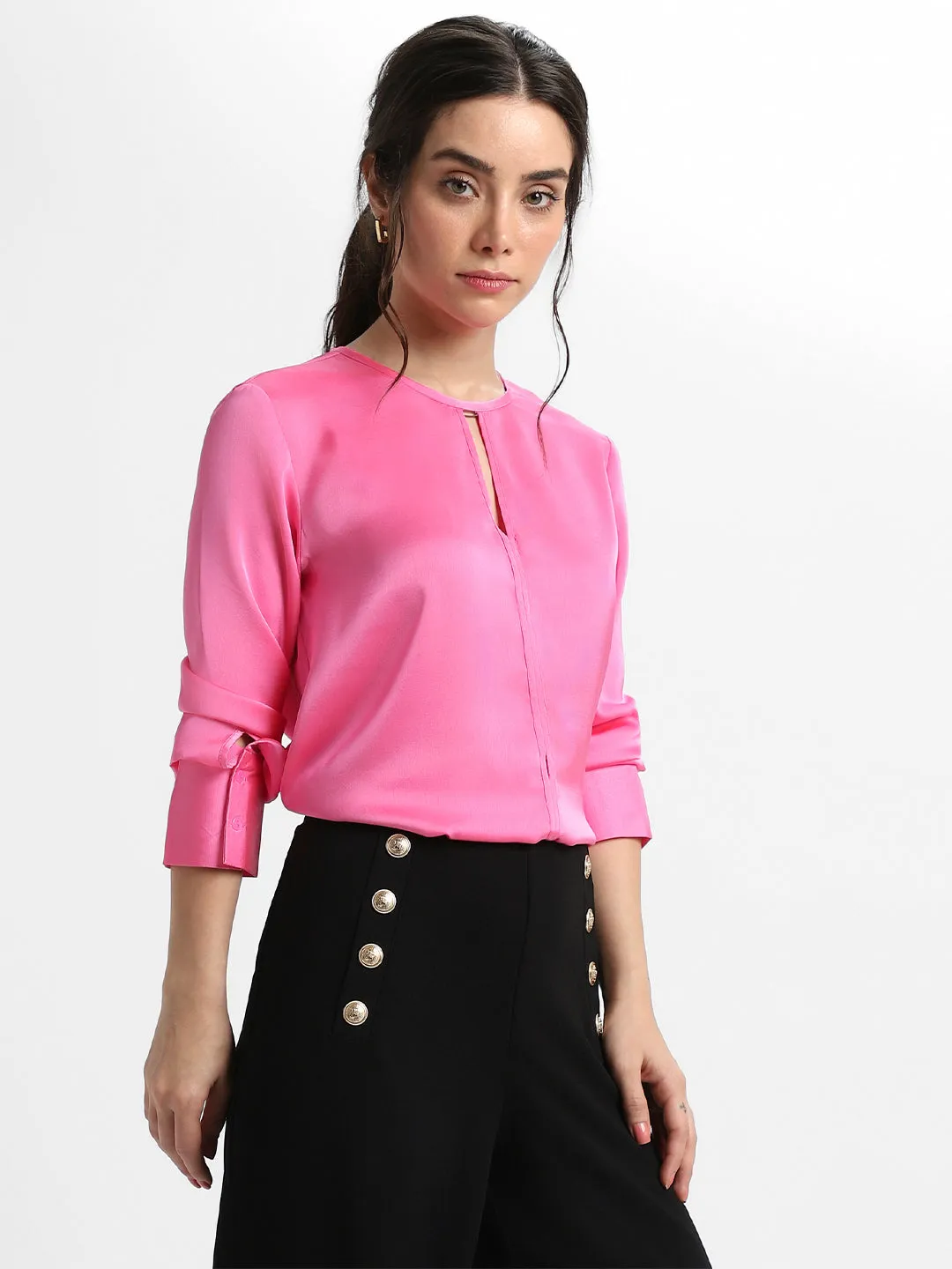 DL Woman Stylised V Neck Regular Fit Solid Pink Top