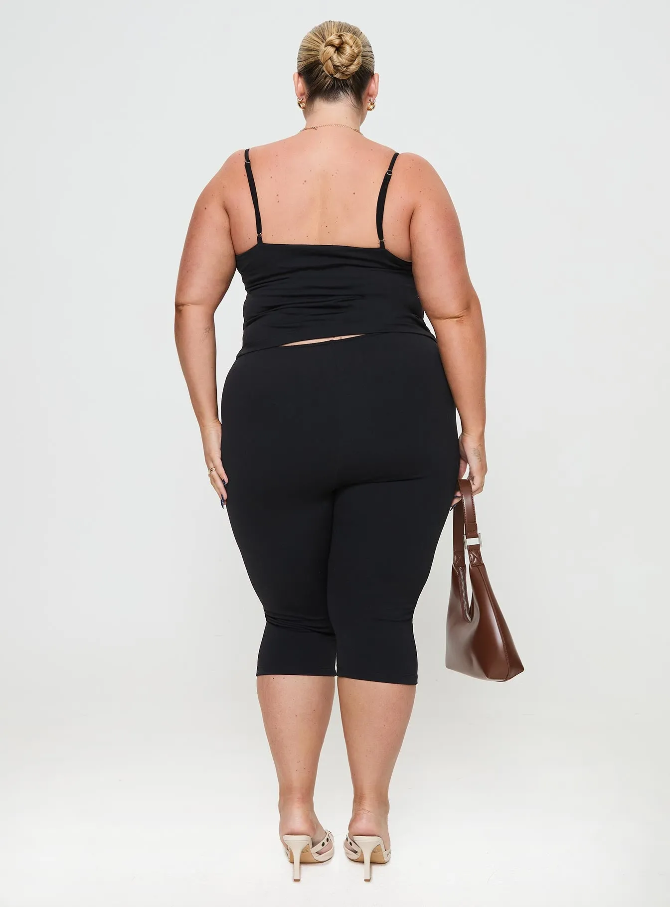 Evanda Top Black Curve