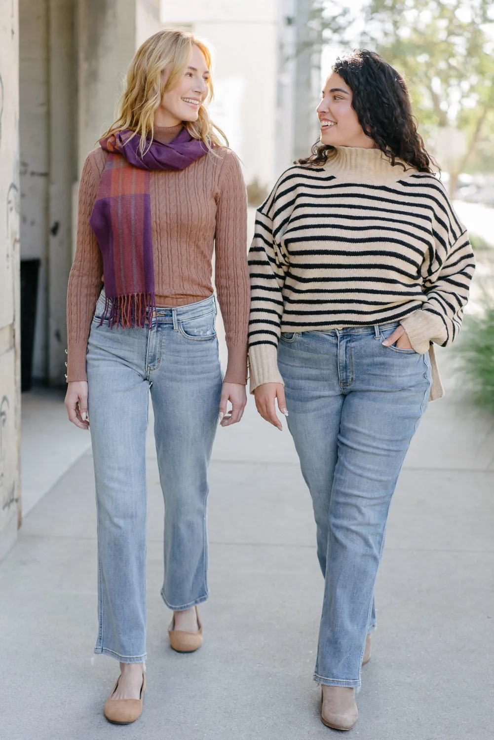 Nia Mid Rise Yoke Cell Phone Pocket Dad Jeans
