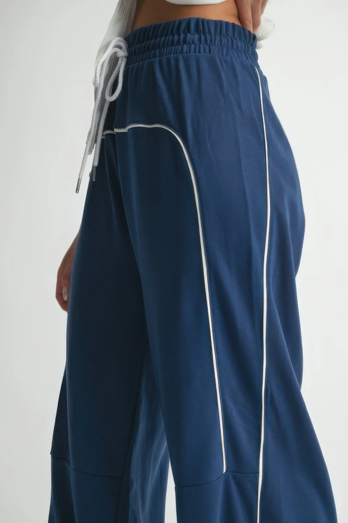 Piping Detail Drawstring Pants