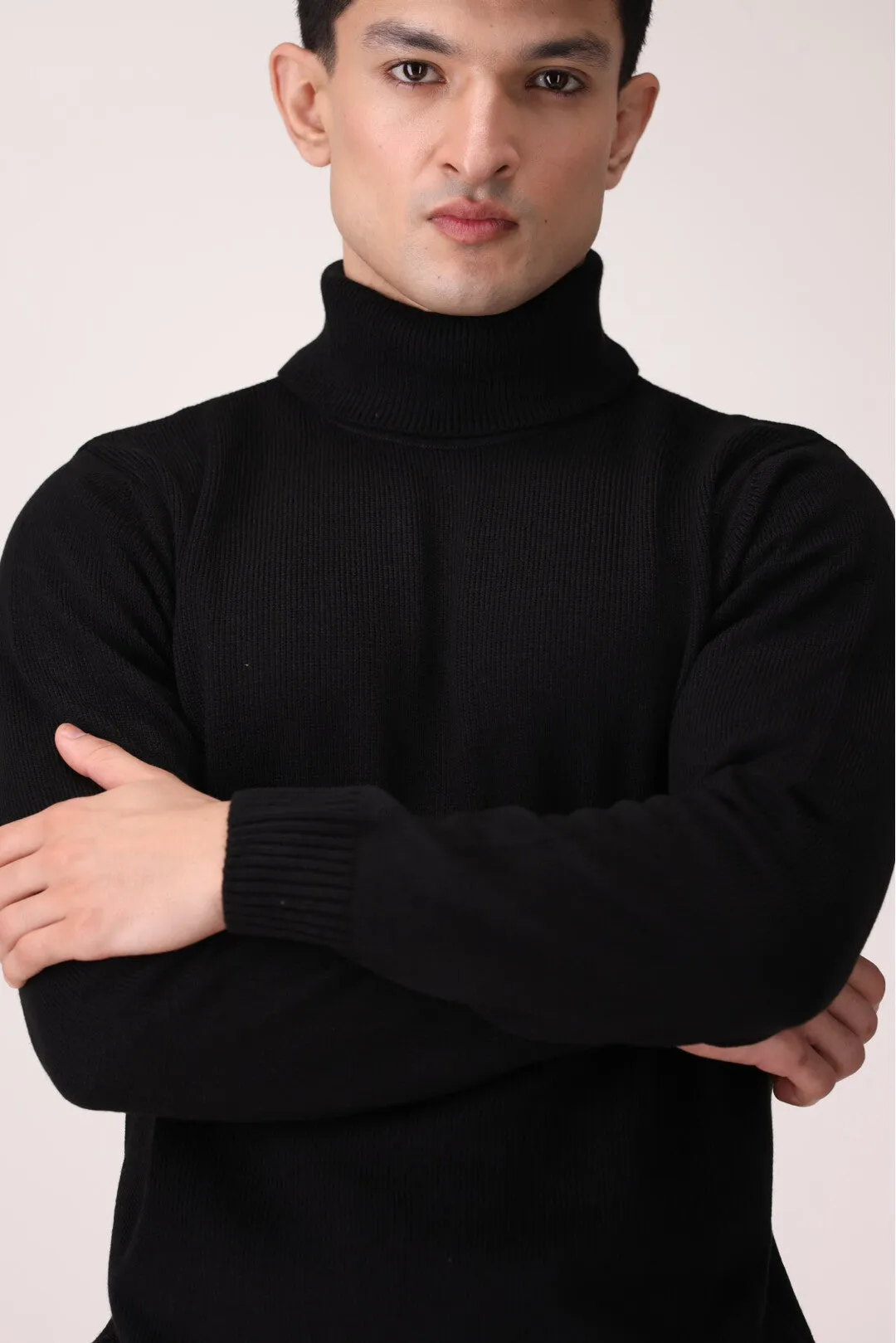 TURTLE NECK SWEATER